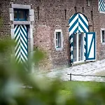 Kasteel Wolfrath Bed & Breakfast 3*