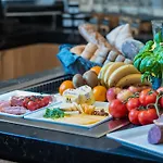 Bed & Breakfast Kasteel Wolfrath Born