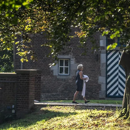 Kasteel Wolfrath B&B 3*