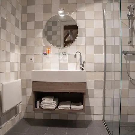 Kasteel Wolfrath B&B Born