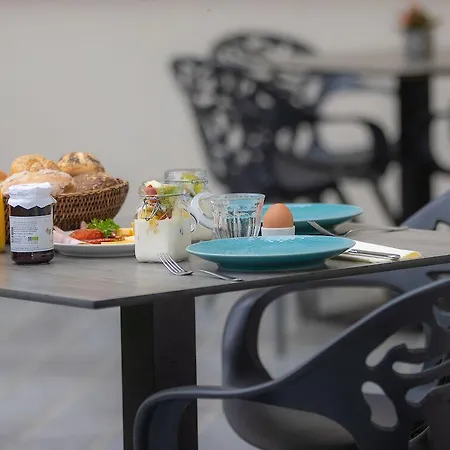 Kasteel Wolfrath B&B 3* Born